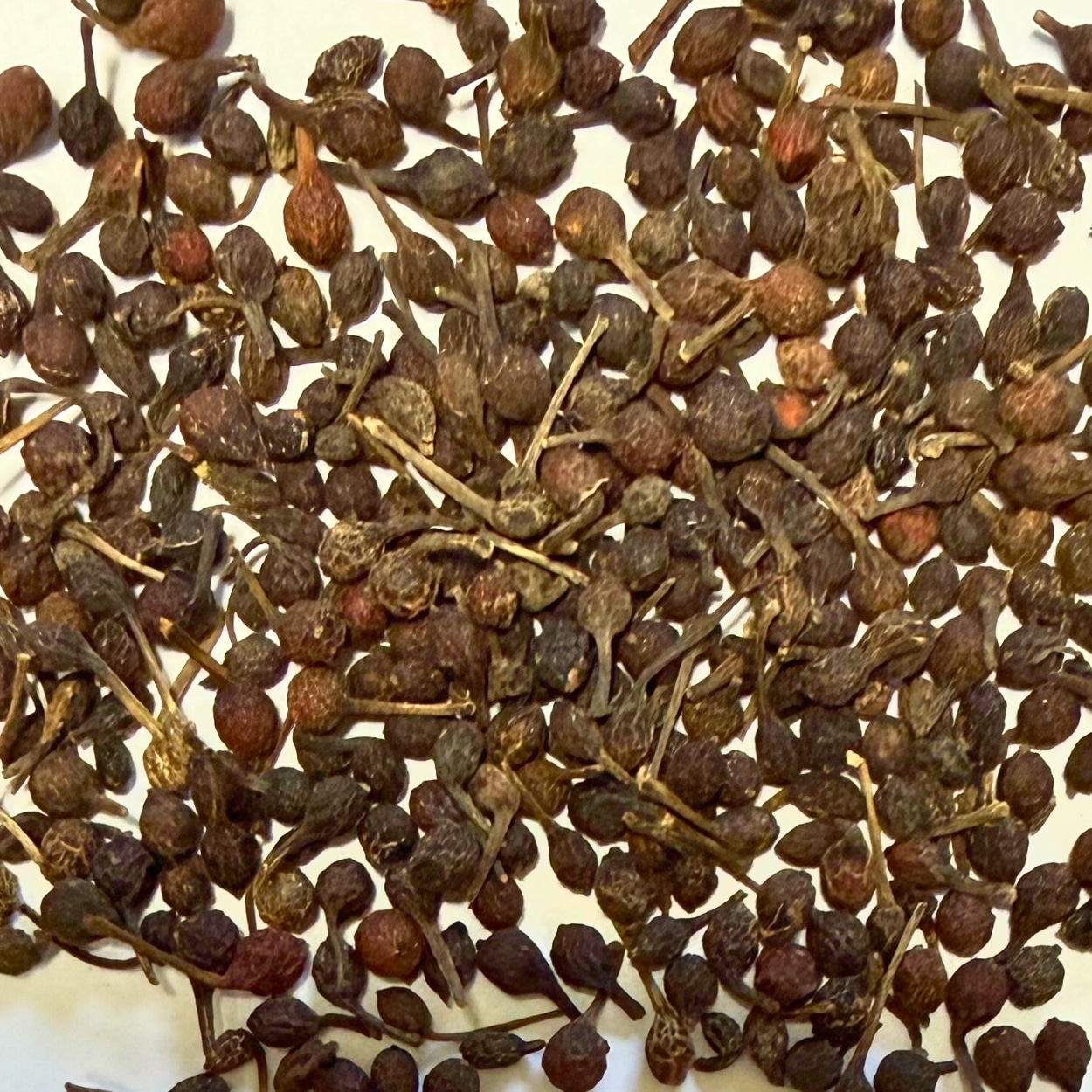 Poivre noir sauvage de Voatsiperifery (madagascar) – 200 g à 500 g